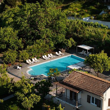 Orange Grove Suites Benitses  Exteriér fotografie